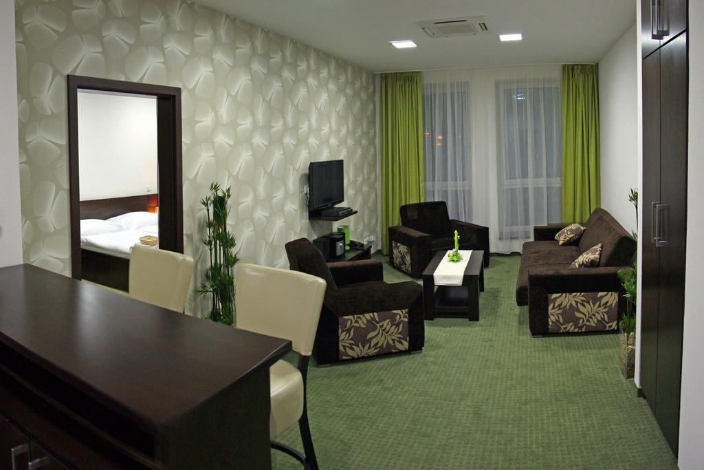 Penzion Luxury Рожнява Экстерьер фото
